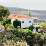 Grandioso Chalet de dos plantas con increíbles vistas panorámicas en zona privilegiada de Vera de Erques!!